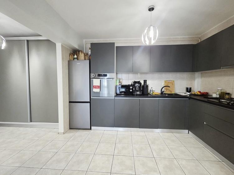2 camere BLOC NOU 71 mp etaj intermediar vedere catre Dunare mobilat