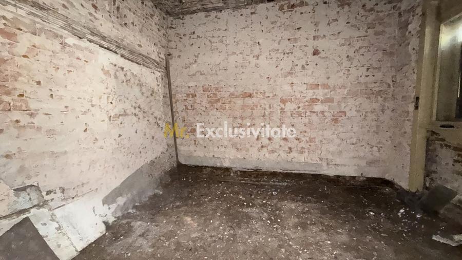 Apartament in Casă 2 camere Teren 100 mp / Str. 1 Dec. 1918 - Carei