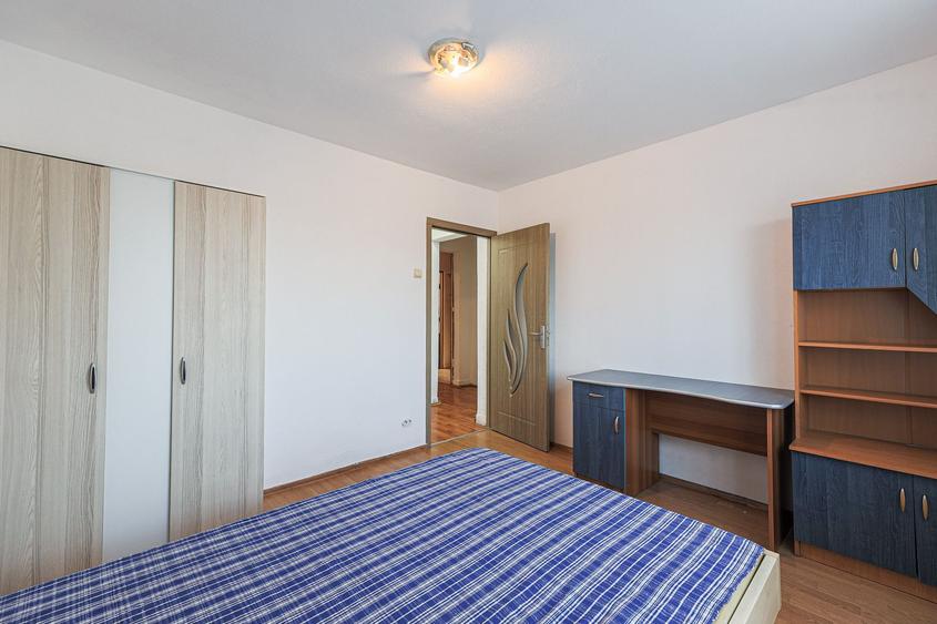 3 camere, la preț de 2 - 0% COMISION - Apartament decomandat