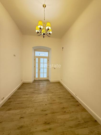 MT250 Apartament 3 camere, de vanzare -Piata Libertatii, cladire istorica - 8