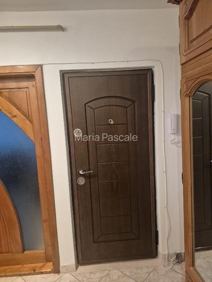 De vânzare apartament cu 3 camere pe strada MARASESTI  - 5