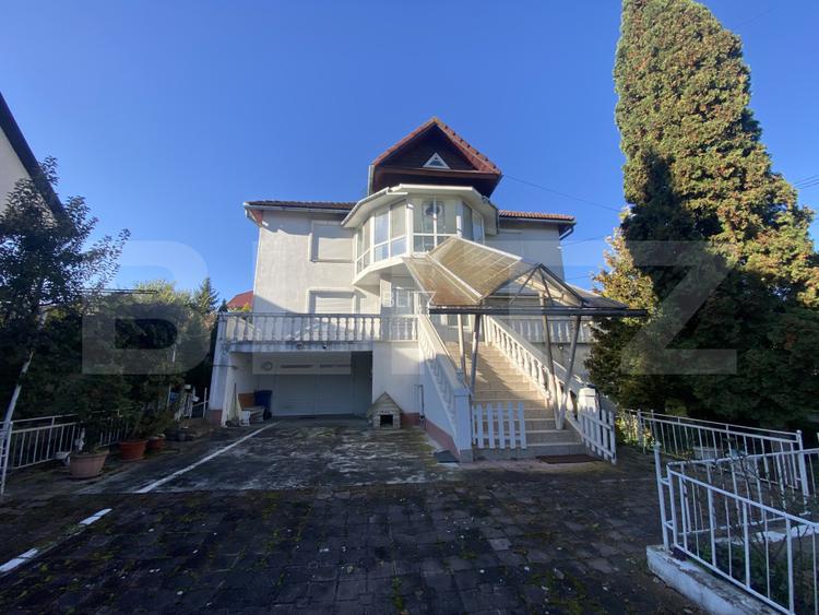 Casă spațioasă 350 mp utili, curte amenajată și garaj - 2