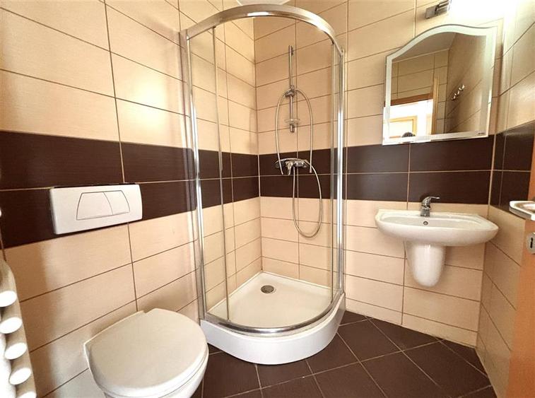 De vanzare | 3 camere decomandat, parcare si boxa