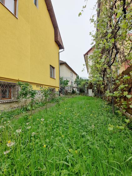 COMISION 0% Casă cuplată/5 camere/garaj/curte/zona Spitalul Cisnădie