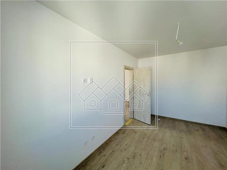 Apartament 2 camere, balcon - Doamna Stanca - nou,finisat la cheie