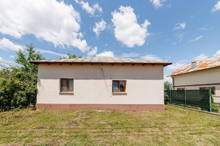 Casa cu teren - Prundu-Ideala pentru locuit sau dezvoltare imobiliara