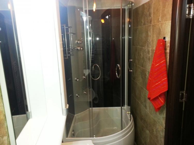 Apartament in casa triplex, parcare in curte.Semicentral pe str.Minerilor nr50B.