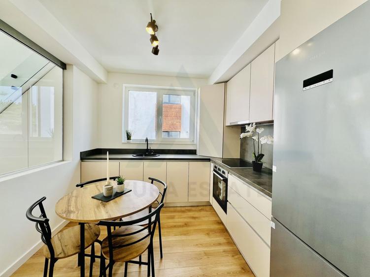 Penthouse ultramodern utilat 5 camere 2 bai si 139 mp utili in DaVinci