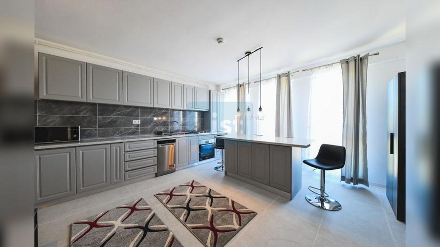 Apartament cu 3 camere, zona Aeroport