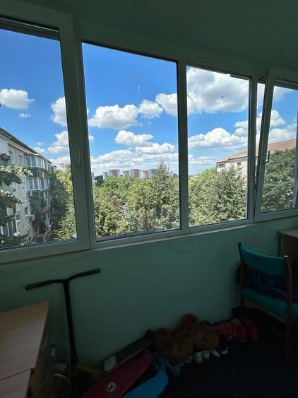 Apartament 2 camere, decomandat, centrală proprie, zona Lipovei