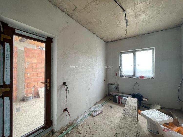 Duplex 5 camere despartit prin garaj - Mosnita Noua - 3