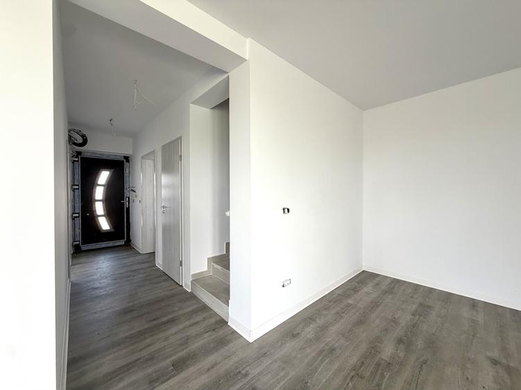 Duplex modern, 4 camere, 106 mp utili, 375 mp teren - Sacalaz