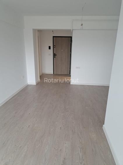 Persoană fizică, vând apartament cu o cameră  - 5