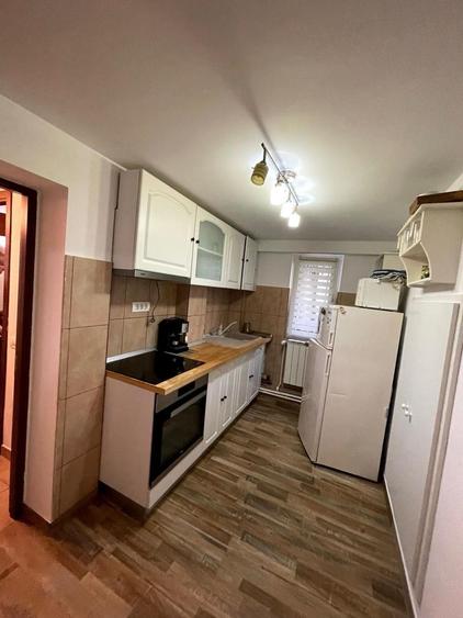 CASA CASATORIILOR- 3 CAMERE CU CURTE PROPRIE 77 Mp 225.000 euro