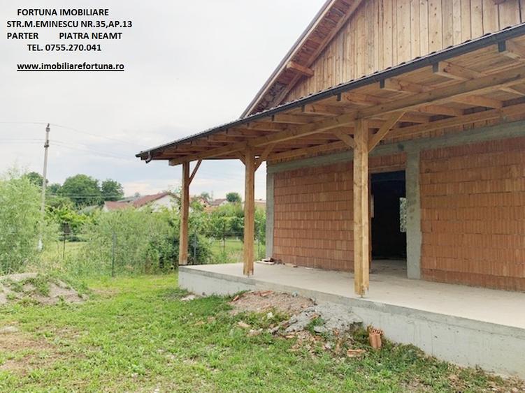 Casa la rosu si teren 720 mp, zona Ciritei