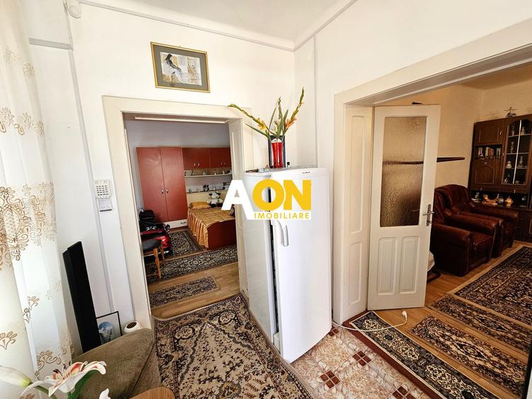 Casa cu 2 corpuri de cladire, 744 mp teren, toate utilitatile, Micesti