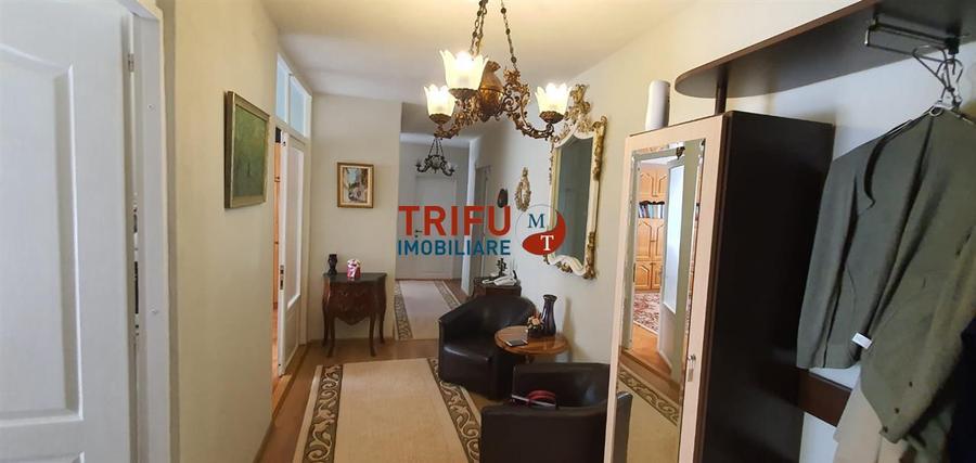 Oportunitate Excepțională: Apartament Spațios cu 4 Camere în