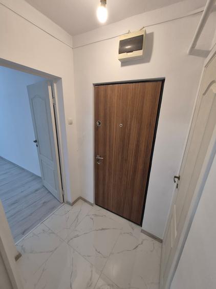 2 Cam--Sagului-5 Min de Centru--Parter-Renovat-Centrala-- 42MP-78.500 Euro !Neg
