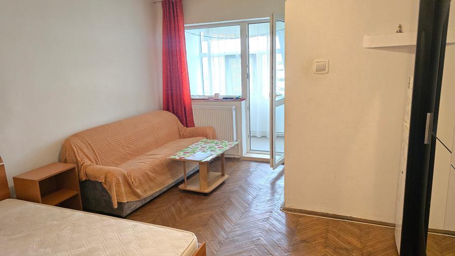 Vand garsoniera in Deva, etaj 3, izolat exterior, zona Strand, mobilata