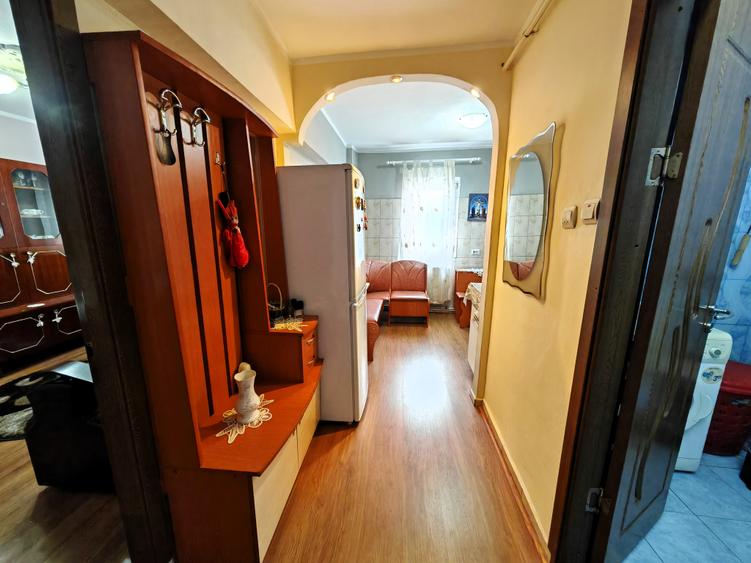 2 camere, la cheie, Republicii