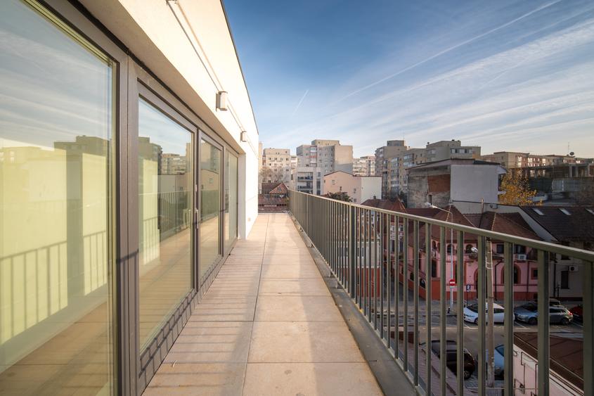 APARTAMENT 3 CAMERE + BALCON 41MP - ZONA MOSILOR - COMISION 0%