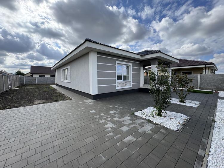 Casa Individuala Parter Sanmihaiu Roman,4 Camere,2 Bai,Proiect Modern