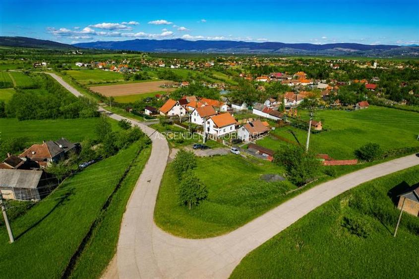 Tur Virtual & Film! Casa cocheta, constructie noua, peste 800mp teren - 3