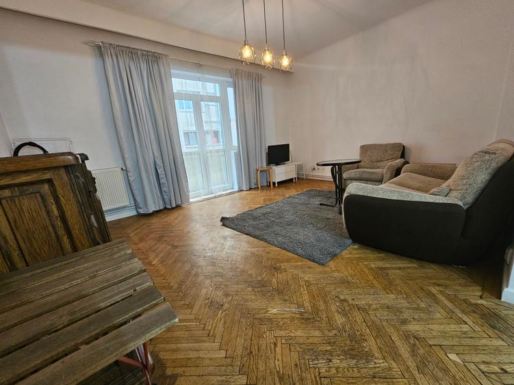 Apartament 3 camere Edgar Quinet 5