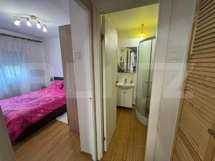 Apartament de 4 camere, 80 mp, decomandat, zona Sara Cartier 1 Mai