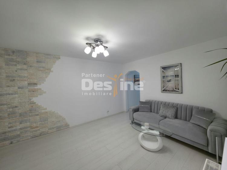 APARTAMENT 3 CAMERE SEMIDECOMANDAT MOBILAT