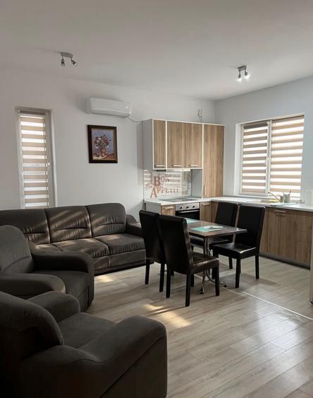Apartament 4 camere si curte privata