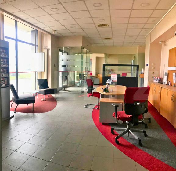 Spațiu comercial stradal, 160 mp, zona Micro 3