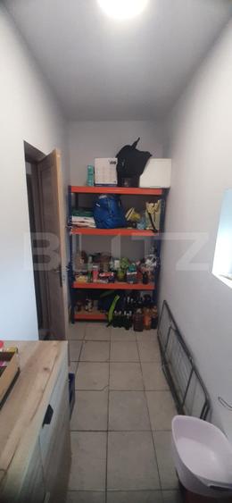 Apartament de vanzare, la casa, cu 2 camere si garaj 66 mp zona Lazaret