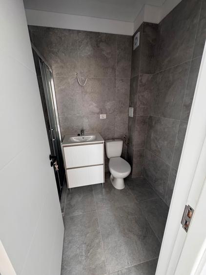 Apartament de inchiriat nemobilat cu 2 camere