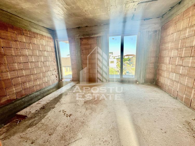 Casa individuala cu 4 camere, bucatarie inchisa, zona Planetelor