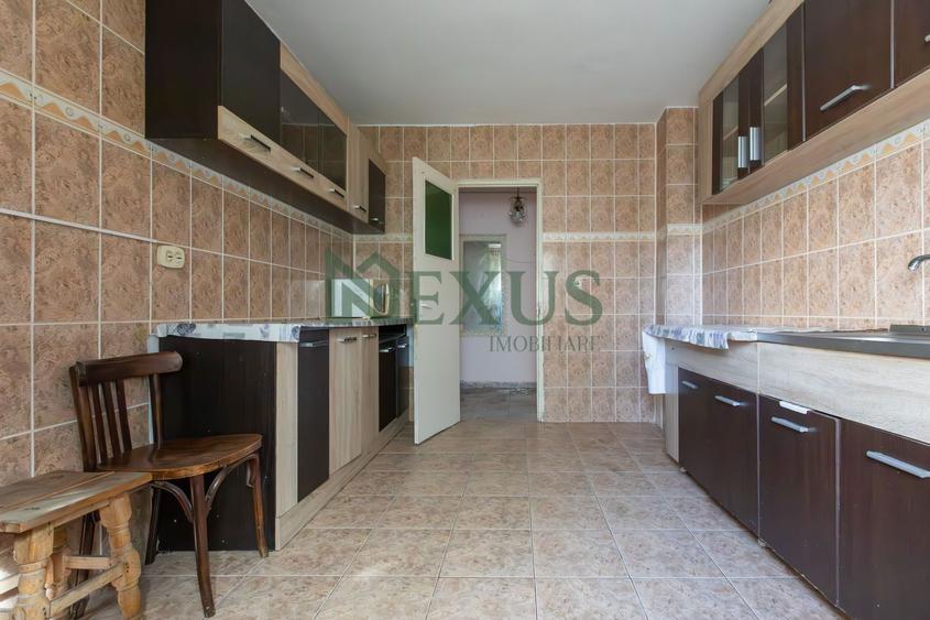Apartament cu 4 camere, 90 mp, etaj 1 – Zona Nord, Bacău