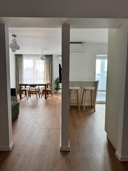 Apartament 2 camere | Prima închiriere | Complet renovat | 2 balcoane | Vedere p