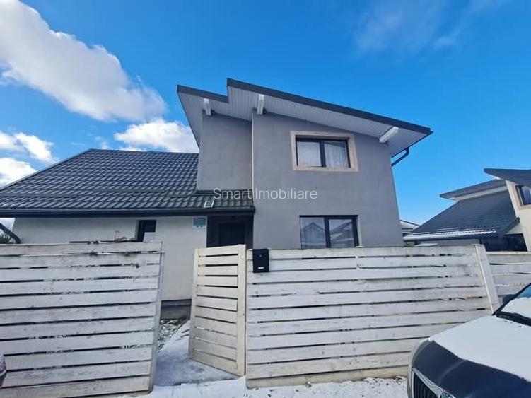Casă 4 dormitoare + garaj | Panouri fotovoltaice | Izvor