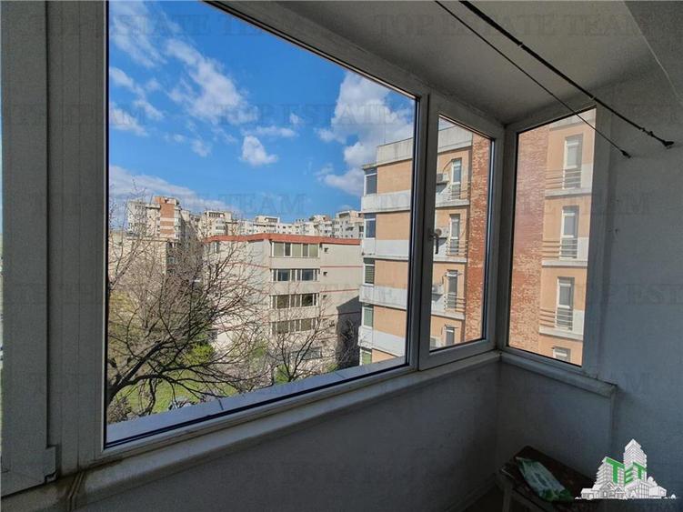 Apartament 4 Camere bloc Petromar in zona Gara Constanta