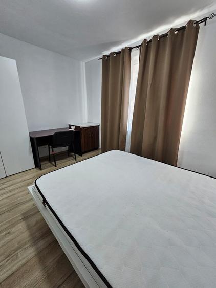 Apartament 2 camere decomandat Complex Studentesc - loc de parcare !!