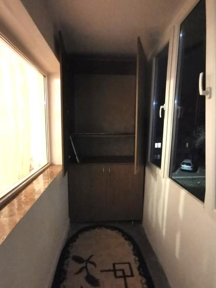 Chirie apartament 2 camere zona Spital mobilat utilat 1400lei .luna