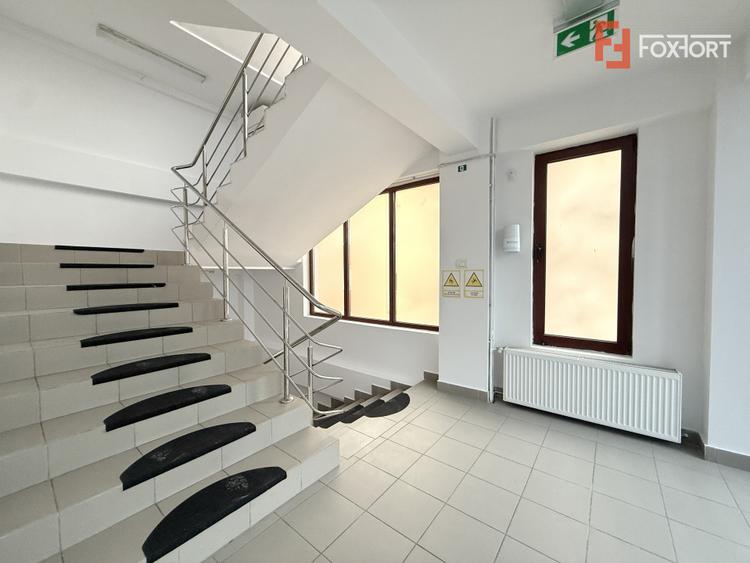 Cladire comerciala cu regim de inaltime P+2 E+M, suprafata 550 mp de inchiriat