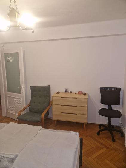 Apartament doua camere, decomandat, renovat