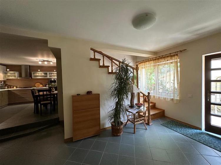 Casa zona Dambul Rotund