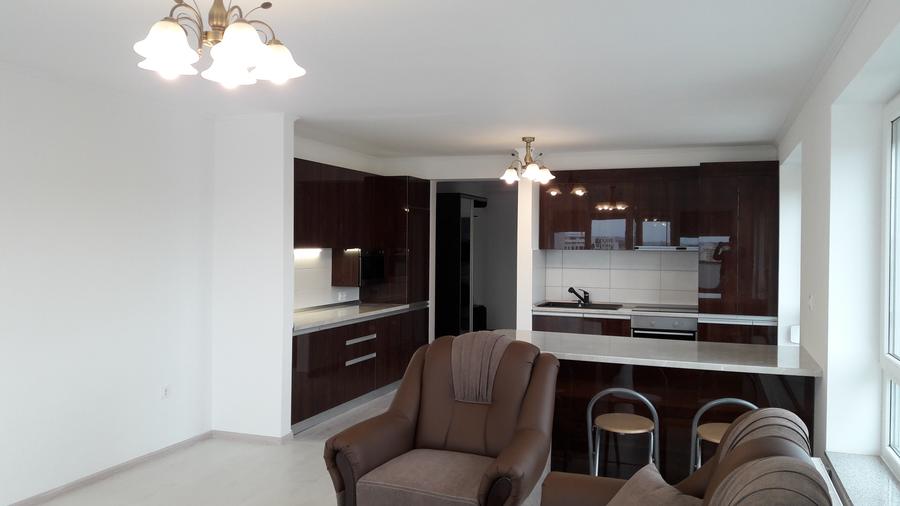 Penthouse cu 3 camere, terasă de 37 mp și parcare Avantgarden!