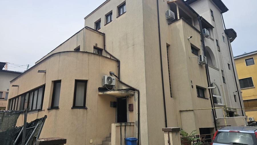 Dorobanti - etaj vila, total 3 proprietari, singur pe nivel, terasa 25 mp