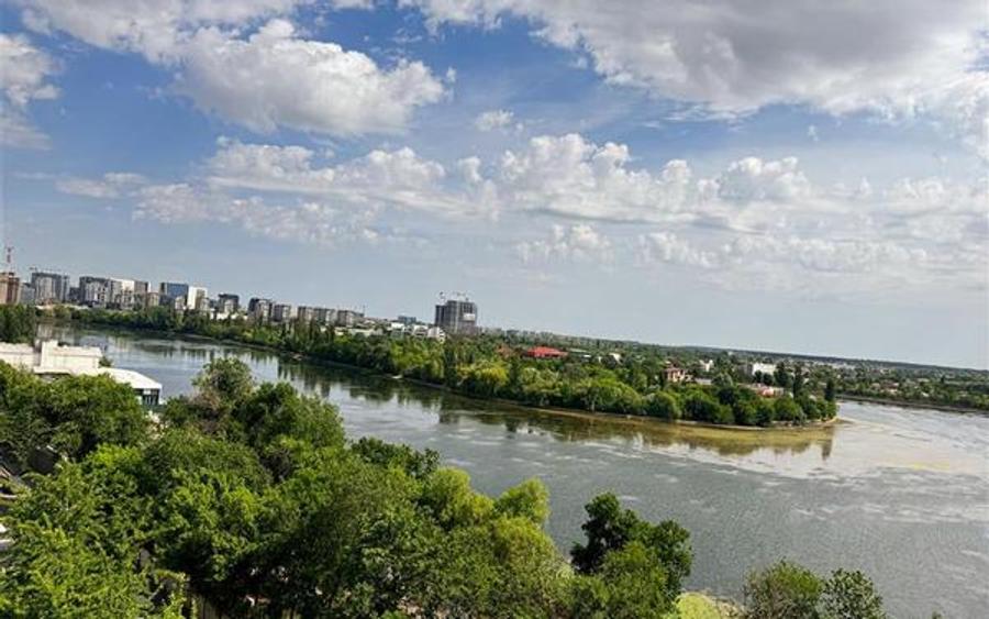 Barbu Văcărescu apartament  cu vedere la lac