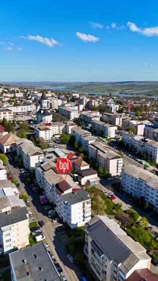 SE VINDE Apartament cu 3camere pe 2 nivele, in zona centrala din Falticeni, SV