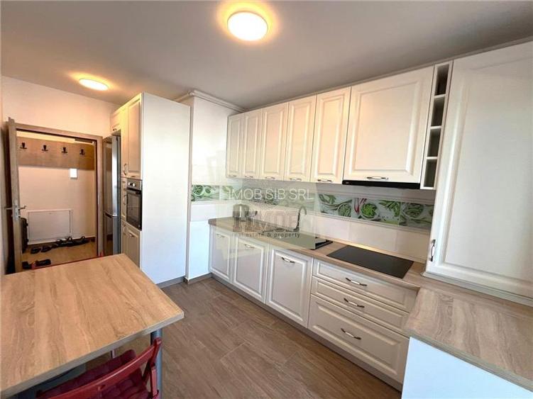 Apartament in exclusivitate 3 camere balcon inchis parcare in Kogalniceanu - 8