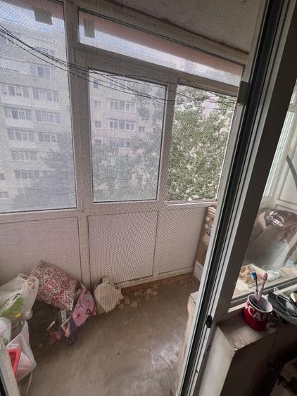 1 Decembrie-Pallady,apartament 3 camere decomandat